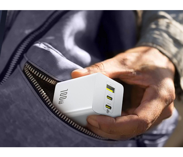Baseus Ładowarka sieciowa EnerFill FE11 2 x USB-C / USB-A 100W - 1502075 - zdjęcie 5